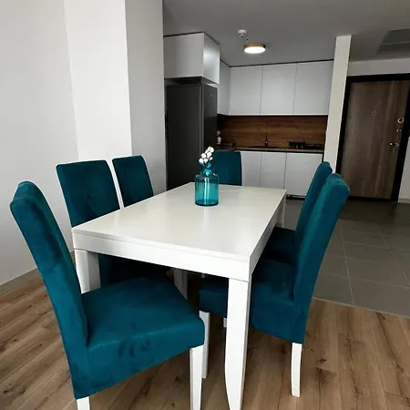 Sky Retreat Apartment